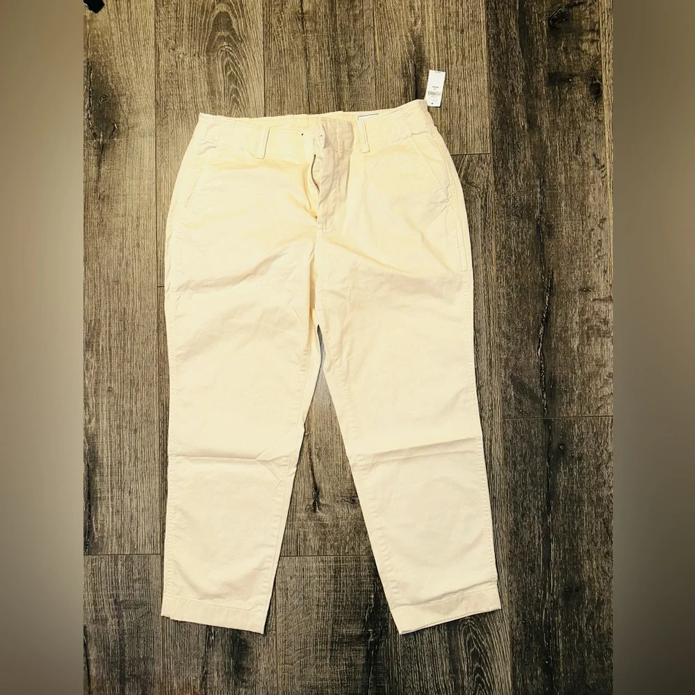 Gap Woman’s Downtown Khaki Petite Pants - Picture 3 of 11